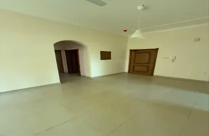 Apartment - 2 Bedrooms - 2 Bathrooms for rent in Janabiya - Northern Governorate