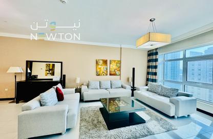 Apartment - 2 Bedrooms - 3 Bathrooms for rent in Al Juffair - Capital Governorate