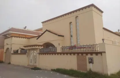 Villa - 3 Bedrooms - 3 Bathrooms for rent in Riffa - Southern Governorate
