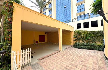 Villa - 4 Bedrooms - 5 Bathrooms for rent in Um Al Hasam - Manama - Capital Governorate