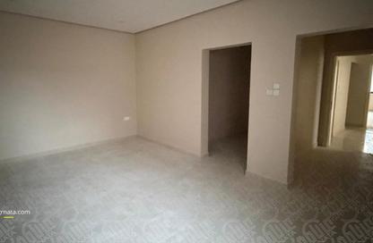 Villa - 4 - 5 for sale in Isa Town - Central Governorate