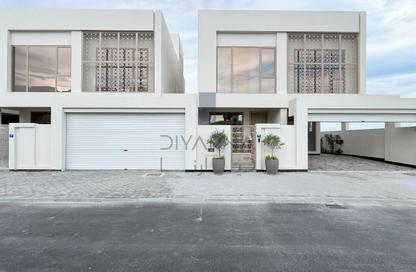 Villa - 4 - 6 for sale in Arad - Muharraq Governorate Villa - 4 - 6 for sale in Arad - Muharraq Governorate