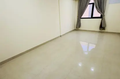 Apartment - 2 Bedrooms - 2 Bathrooms for rent in Tubli - Central Governorate