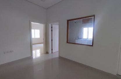Apartment - 3 Bedrooms - 2 Bathrooms for rent in Jid Ali - Central Governorate Apartment - 3 Bedrooms - 2 Bathrooms for rent in Jid Ali - Central Governorate