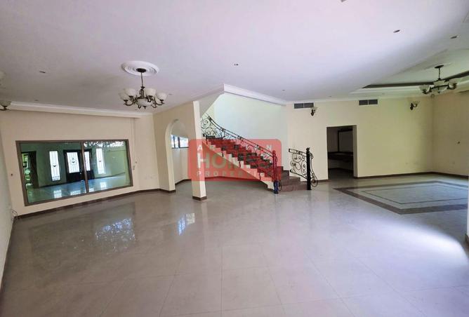 57121721 - Property Image 2