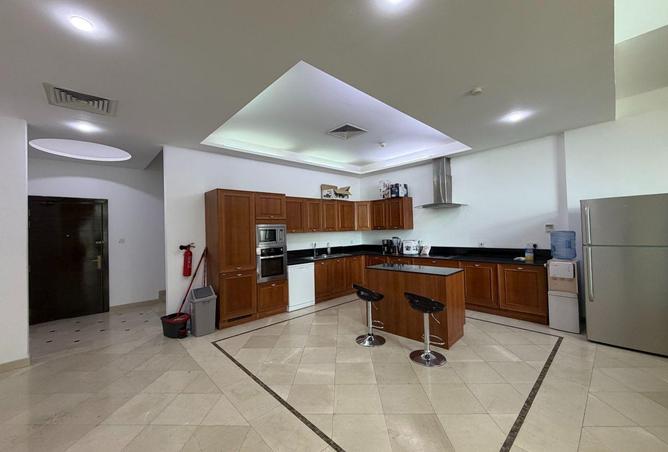 989809 - Property Image 3