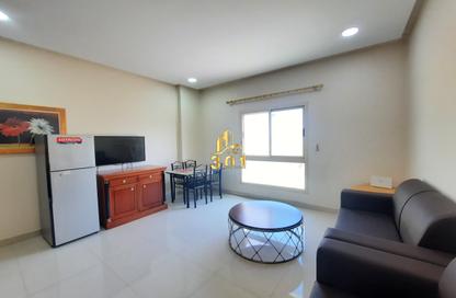 Apartment - 1 Bedroom - 1 Bathroom for rent in Al Burhama - Manama - Capital Governorate