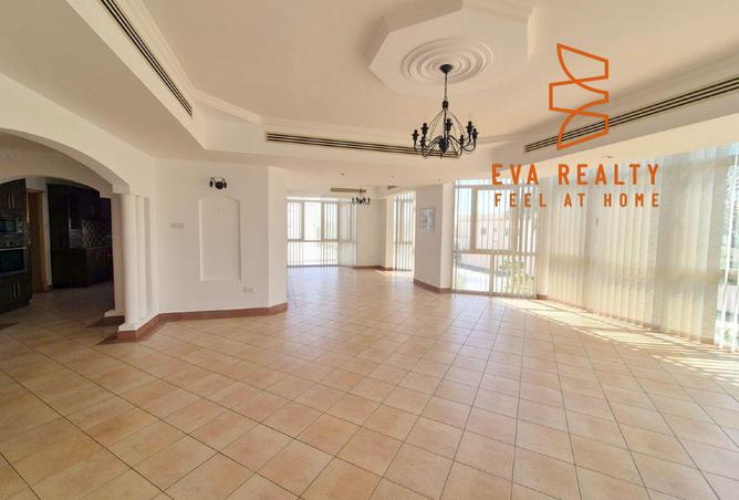 55921779 - Property Image 2