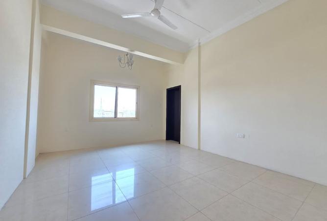 986789 - Property Image 2