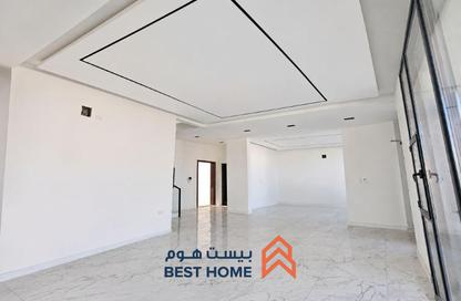 Villa - 4 - 6 for sale in Saar - Northern Governorate