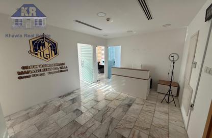 Office Space - 3 Bedrooms - 1 Bathroom for rent in Seef - Capital Governorate