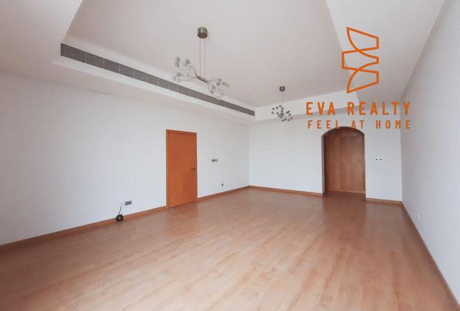 54654093 - Property Image 2