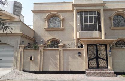 Villa - 4 Bedrooms - 5 Bathrooms for sale in A'Ali - Central Governorate
