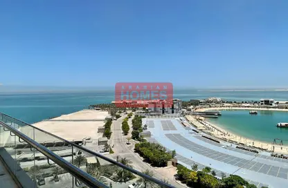 شقة - 4 غرف نوم - 5 حمامات للايجار في جزيرة الريف - محافظة العاصمة