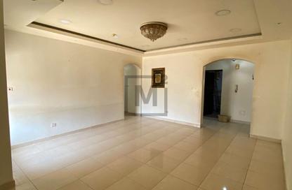 Apartment - 3 Bedrooms - 3 Bathrooms for rent in Isa Town - Central Governorate
