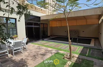 فيلا - 5 غرف نوم - 8 حمامات للبيع في جو - المحافظة الجنوبية