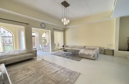 فيلا - 3 غرف نوم - 4 حمامات للايجار في مدينة المرسى - أمواج - المحرق