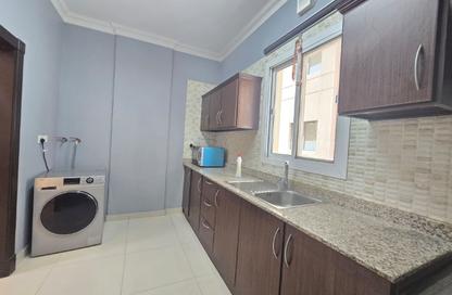 Apartment - 2 - 2 for rent in Al Juffair - Capital Governorate