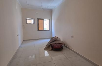 Apartment - 2 Bedrooms - 2 Bathrooms for rent in Salmabad - Central Governorate