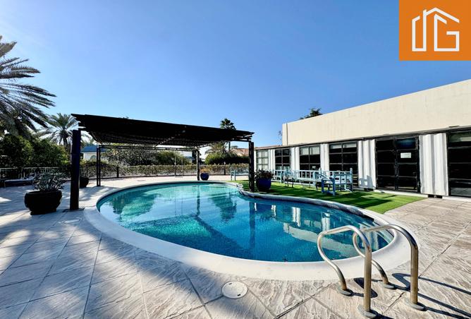 993607 - Property Image 2