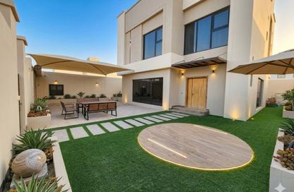 Villa - 4 - 6 for sale in Dumistan - Northern Governorate