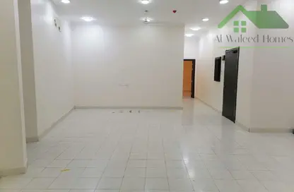 Apartment - 4 Bedrooms - 4 Bathrooms for rent in Sitra - Central Governorate