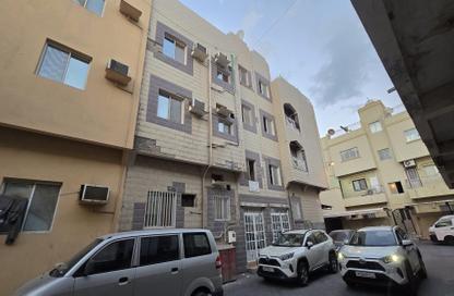 عمارة بالكامل - 8 غرف نوم - 8 حمامات للبيع في الحد - المحرق عمارة بالكامل - 8 غرف نوم - 8 حمامات للبيع في الحد - المحرق