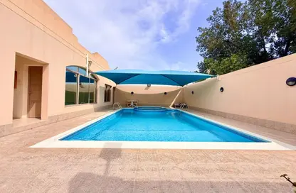 فيلا - 4 غرف نوم - 5 حمامات للايجار في الجنبية - المحافظة الشمالية