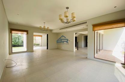 Compound - 4 Bedrooms - 4 Bathrooms for rent in Janabiya - Northern Governorate