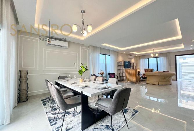 989458 - Property Image 2