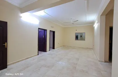 Apartment - 3 Bedrooms - 2 Bathrooms for rent in Sanad - Central Governorate