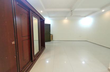 Apartment - 3 Bedrooms - 2 Bathrooms for rent in Hidd - Muharraq Governorate