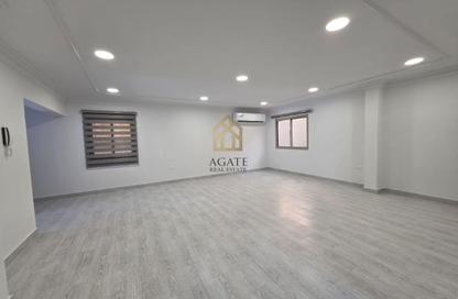 فيلا - 4 غرف نوم - 4 حمامات للايجار في أم الحصم - المنامة - محافظة العاصمة