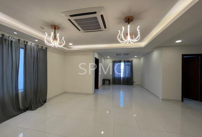 988119 - Property Image 2