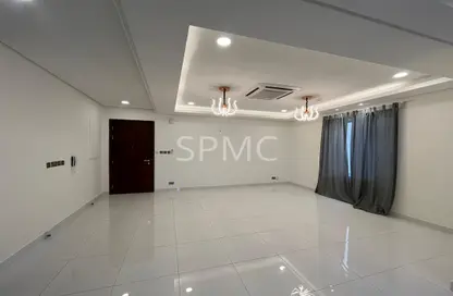 Apartment - 2 Bedrooms - 2 Bathrooms for rent in Saar - Northern Governorate
