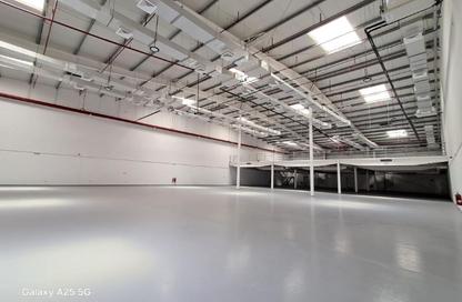 Warehouse - Studio - 1 Bathroom for rent in Hidd - Muharraq Governorate