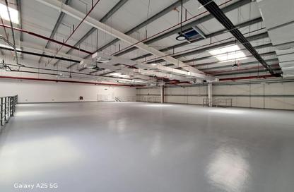 Warehouse - Studio - 1 Bathroom for rent in Hidd - Muharraq Governorate