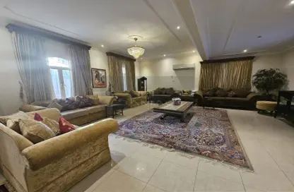 Villa - 5 Bedrooms - 4 Bathrooms for sale in Janabiya - Northern Governorate