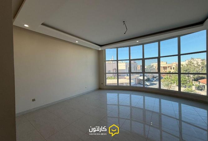 999406 - Property Image 2