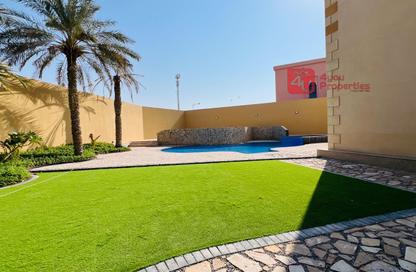 Villa - 5 - 6 for rent in Riffa - Southern Governorate