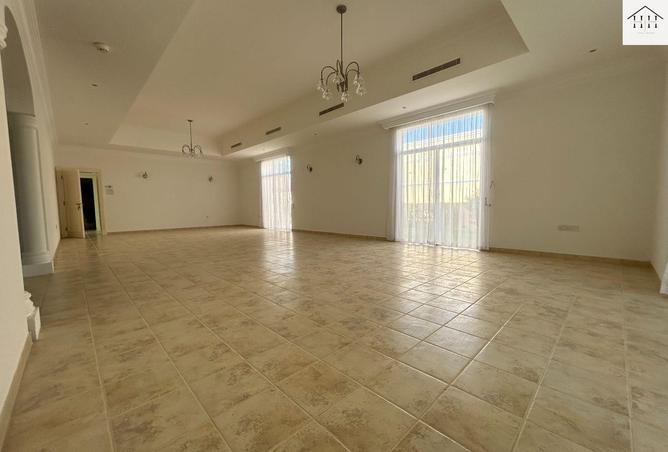 54452069 - Property Image 3