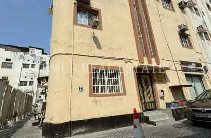 عمارة بالكامل - استوديو - 6 حمامات للبيع في القضيبية - المنامة - محافظة العاصمة