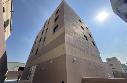 سكن عمال - استوديو - 7 حمامات للايجار في توبلي - المحافظة الوسطى