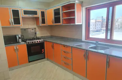 Apartment - 3 Bedrooms - 3 Bathrooms for rent in Al Burhama - Manama - Capital Governorate