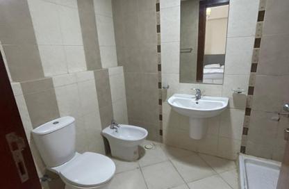 Apartment - 2 Bedrooms - 3 Bathrooms for rent in Um Al Hasam - Manama - Capital Governorate
