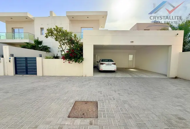 52701367 - Property Image 2