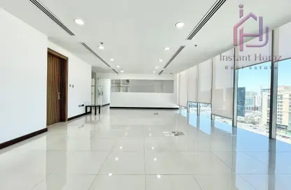 Office Space - 6 Bedrooms - 4 Bathrooms for rent in Seef - Capital Governorate