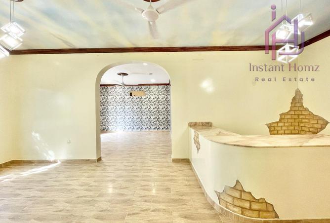 52880221 - Property Image 2