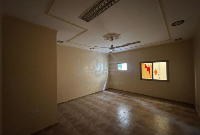 983928 - Property Image 2