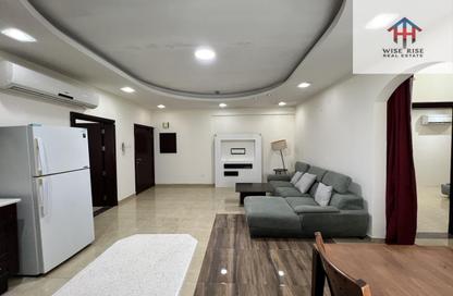 Apartment - 2 Bedrooms - 2 Bathrooms for rent in Salmaniya - Manama - Capital Governorate